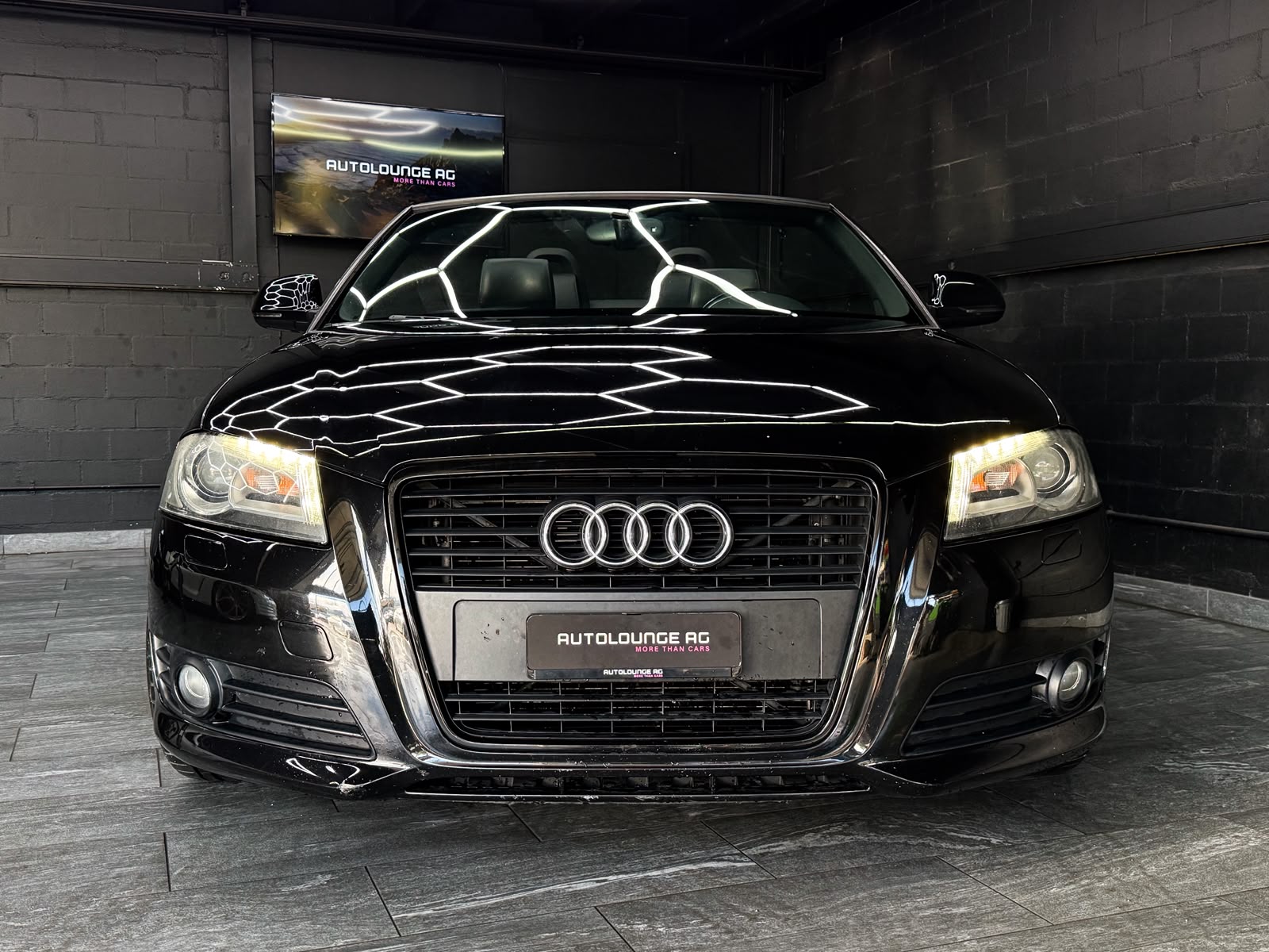 AUDI A3 Cabriolet 2.0 TFSI S Line S-tronic-image-3