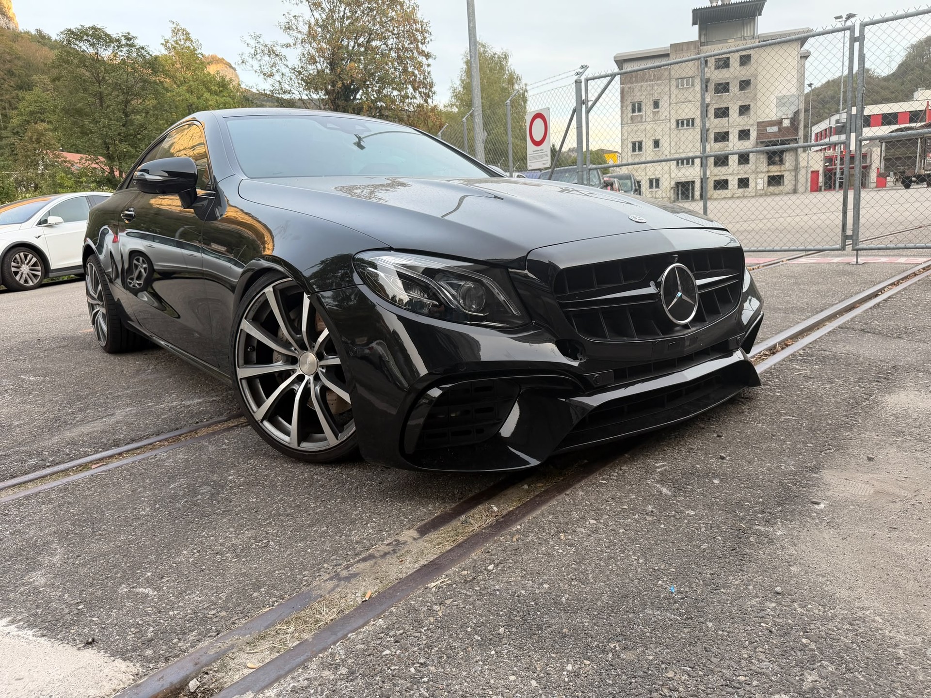 MERCEDES-BENZ E 400 Coupé Avantgarde 4 Matic 9G-Tronic-image-0