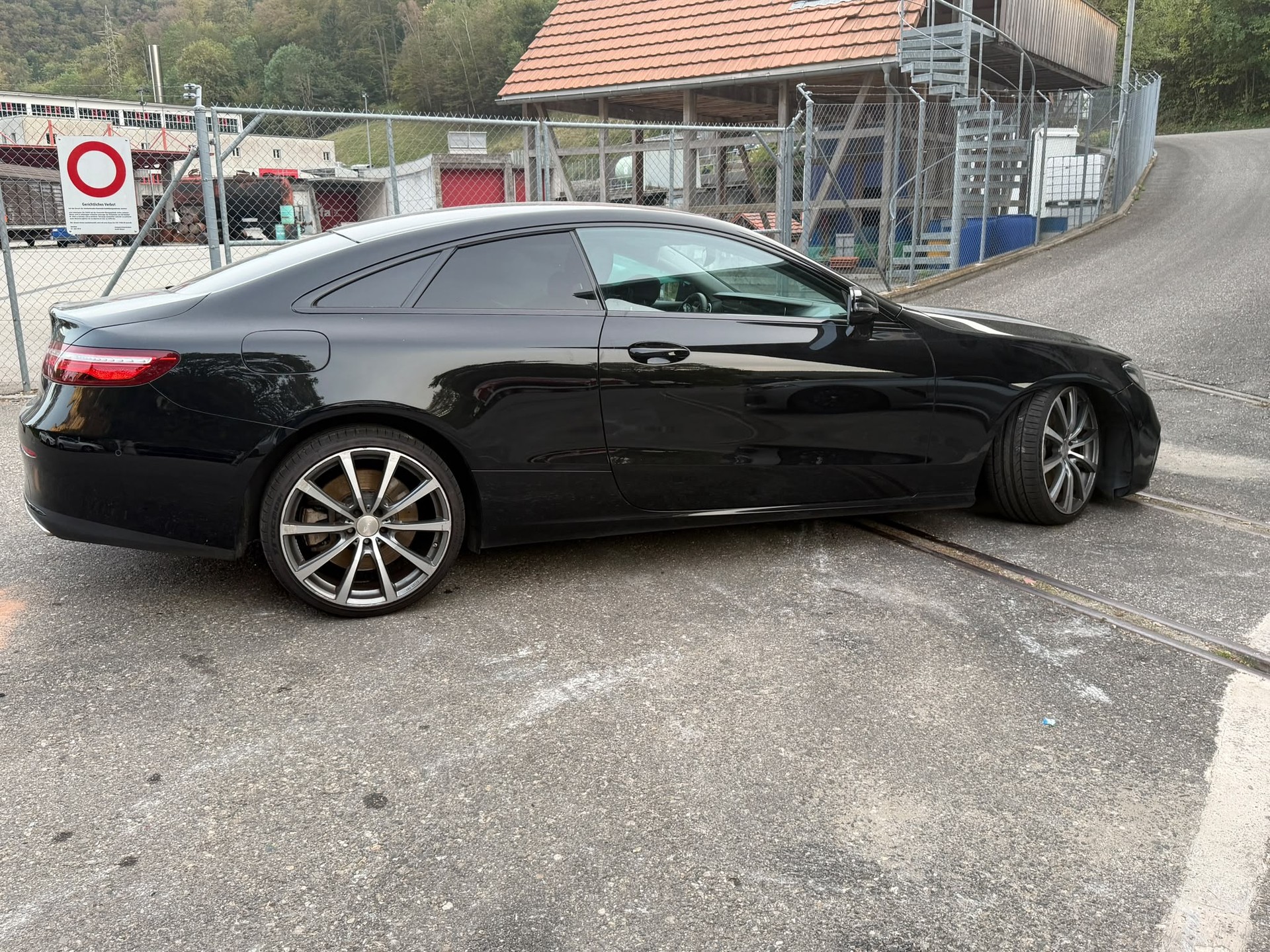 MERCEDES-BENZ E 400 Coupé Avantgarde 4 Matic 9G-Tronic-image-4