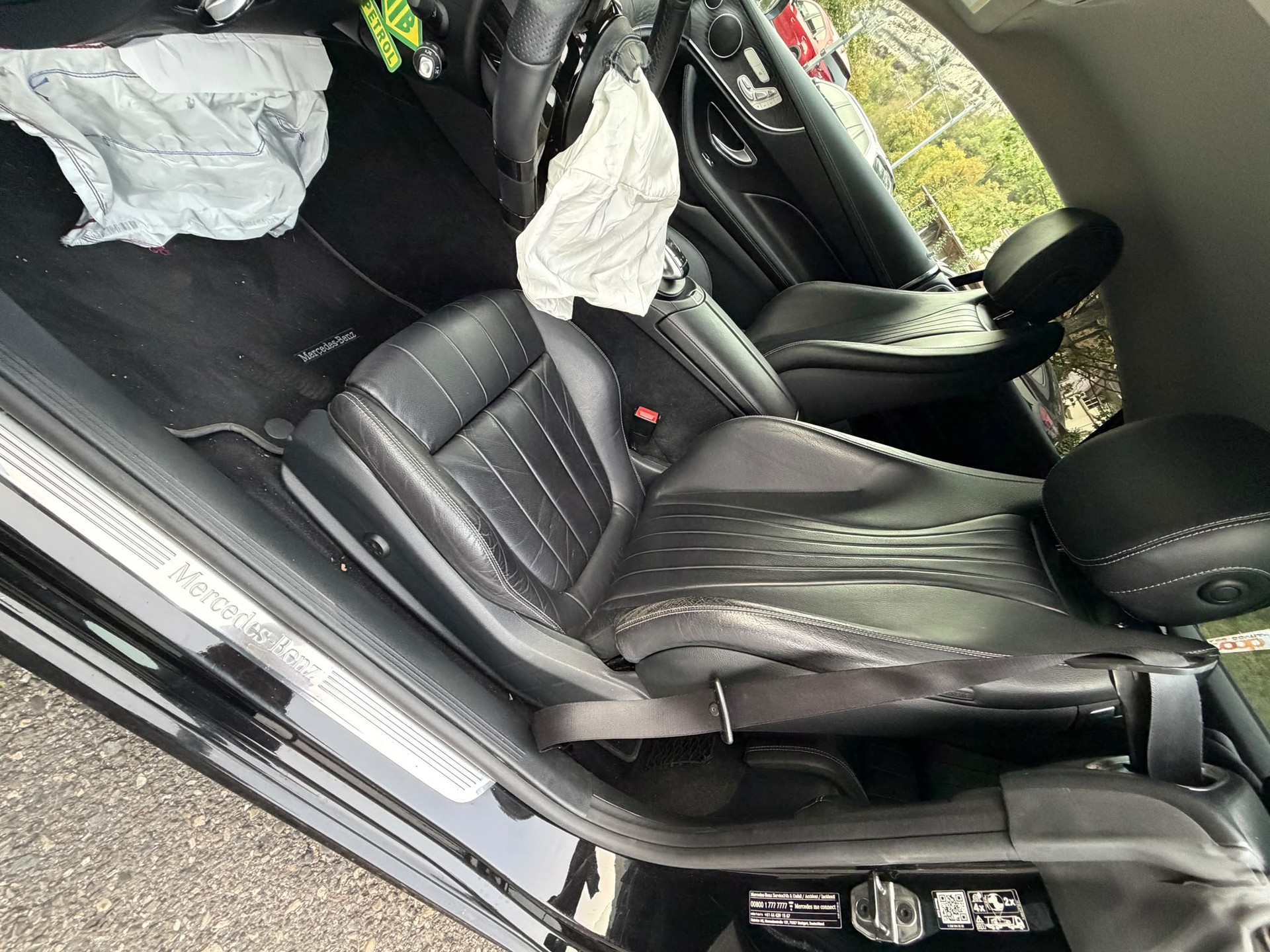 MERCEDES-BENZ E 400 Coupé Avantgarde 4 Matic 9G-Tronic-image-7