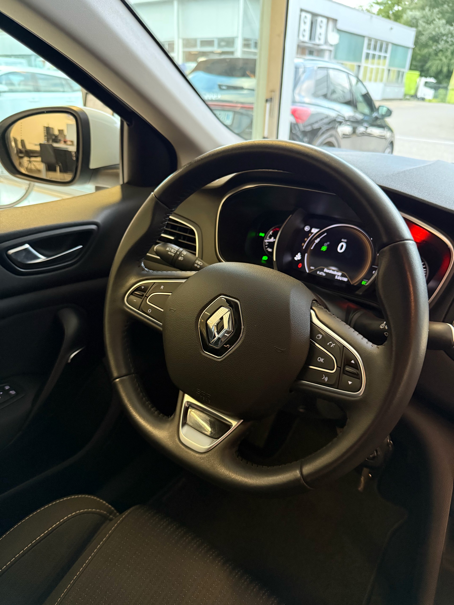 RENAULT Mégane Grandtour 1.5 dCi Business EDC-image-14