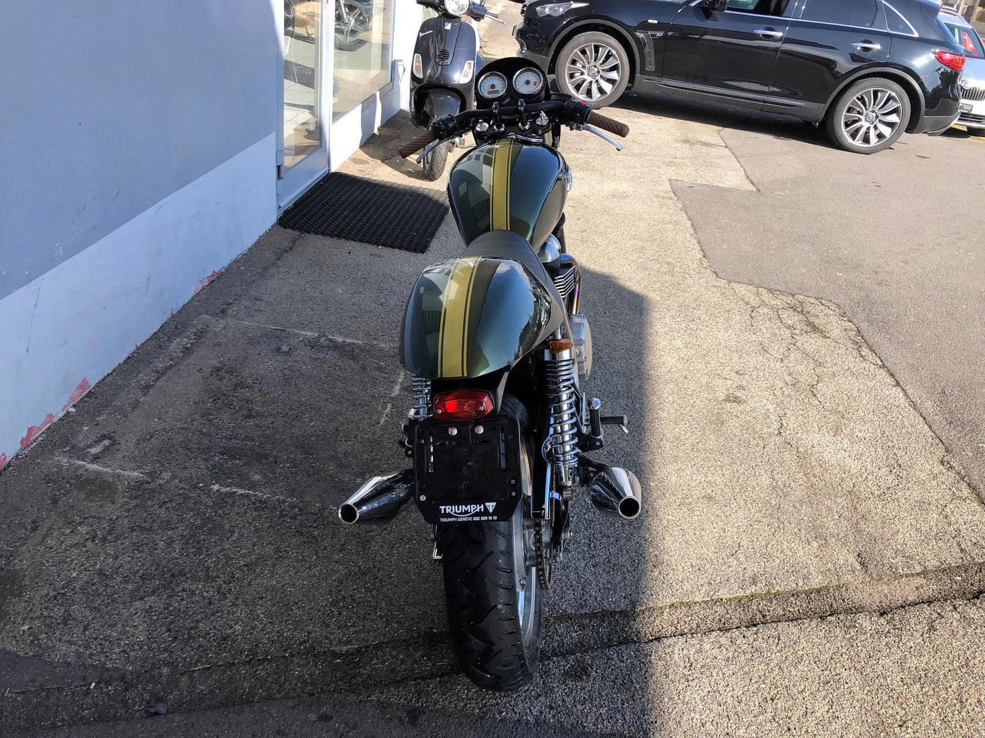 TRIUMPH Thruxton 900 i-image-1