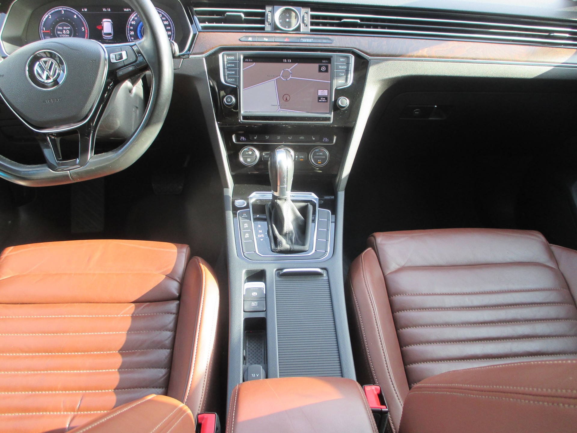 VW Passat Variant 2.0 TDI BMT High. DSG 4Motion-image-1