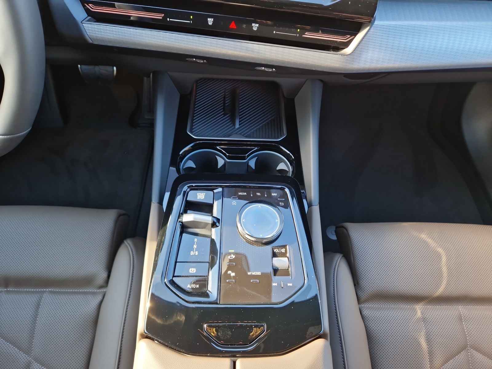 BMW 520d xDrive 48V Touring M Sport Pro Steptronic-image-8