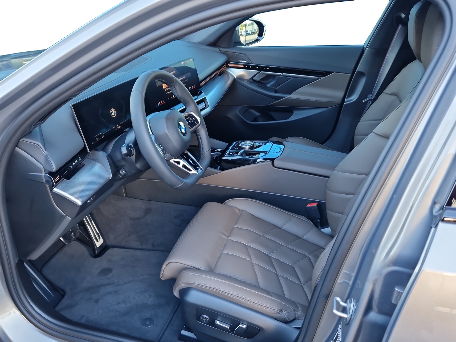 BMW 520d xDrive 48V Touring M Sport Pro Steptronic-image-9