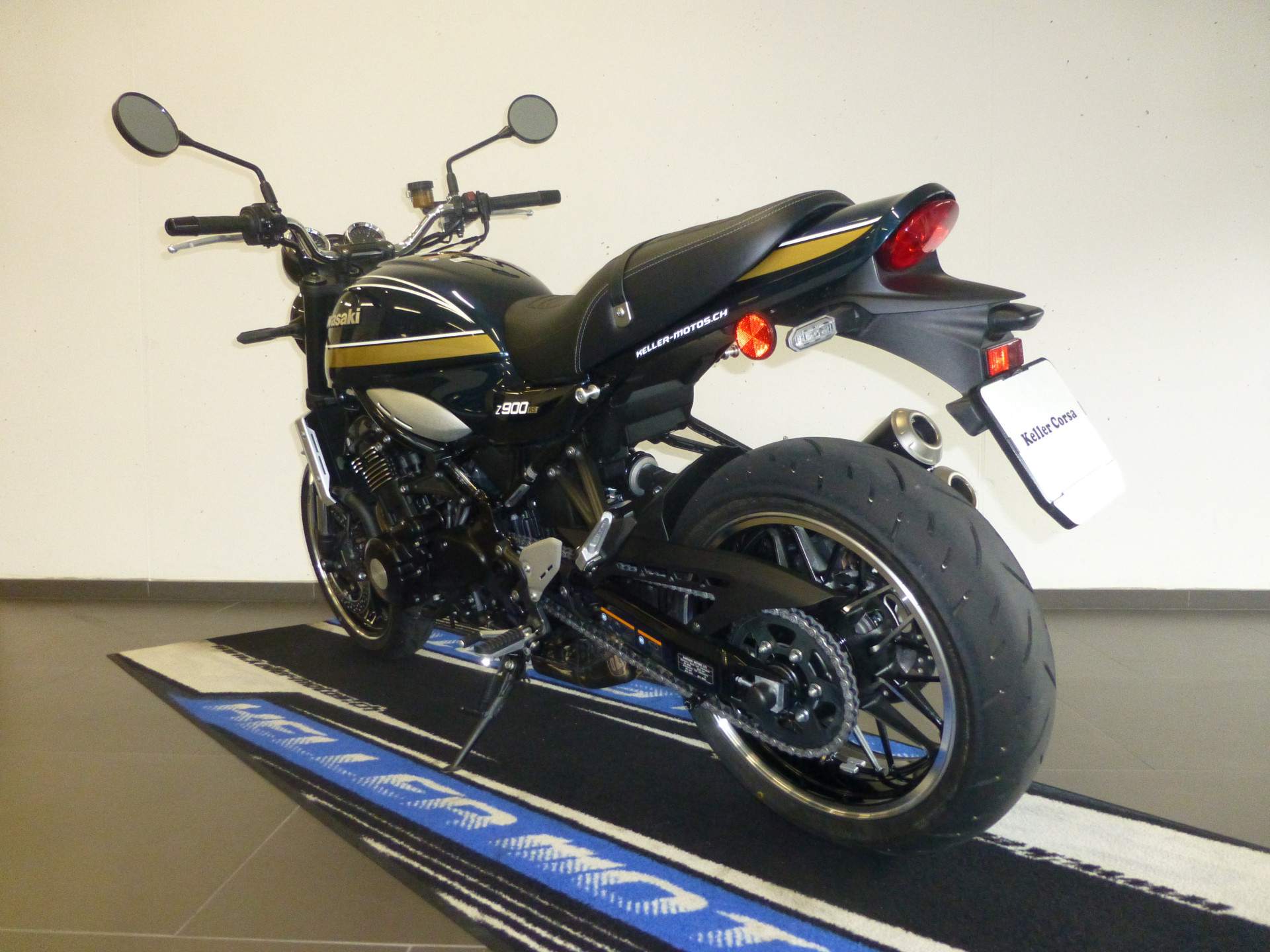 KAWASAKI Z 900 RS-showroom-element-3