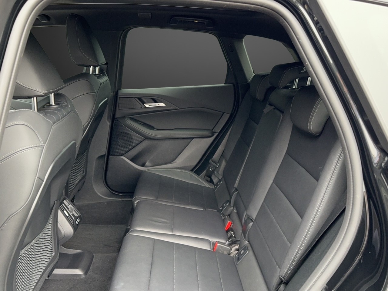 BMW 223d Active Tourer xDrive M Sport DKG-image-6