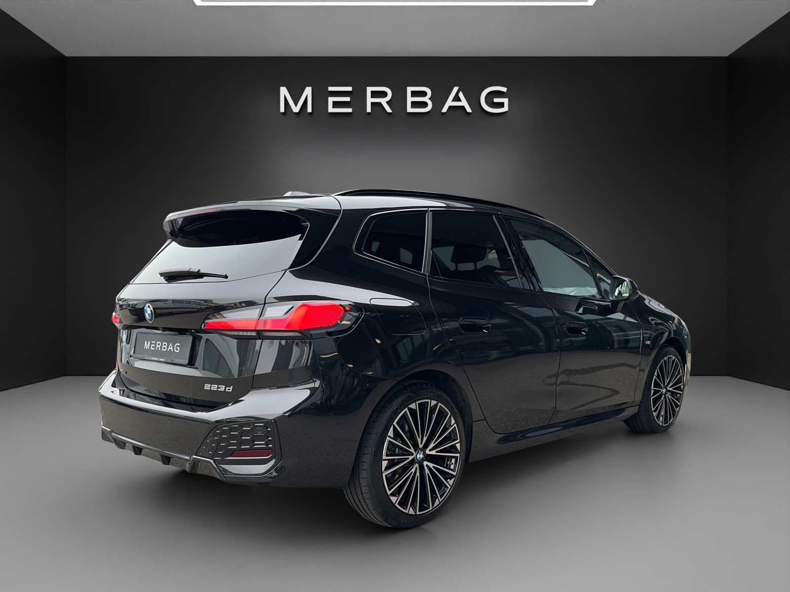 BMW 223d Active Tourer xDrive M Sport DKG-image-1