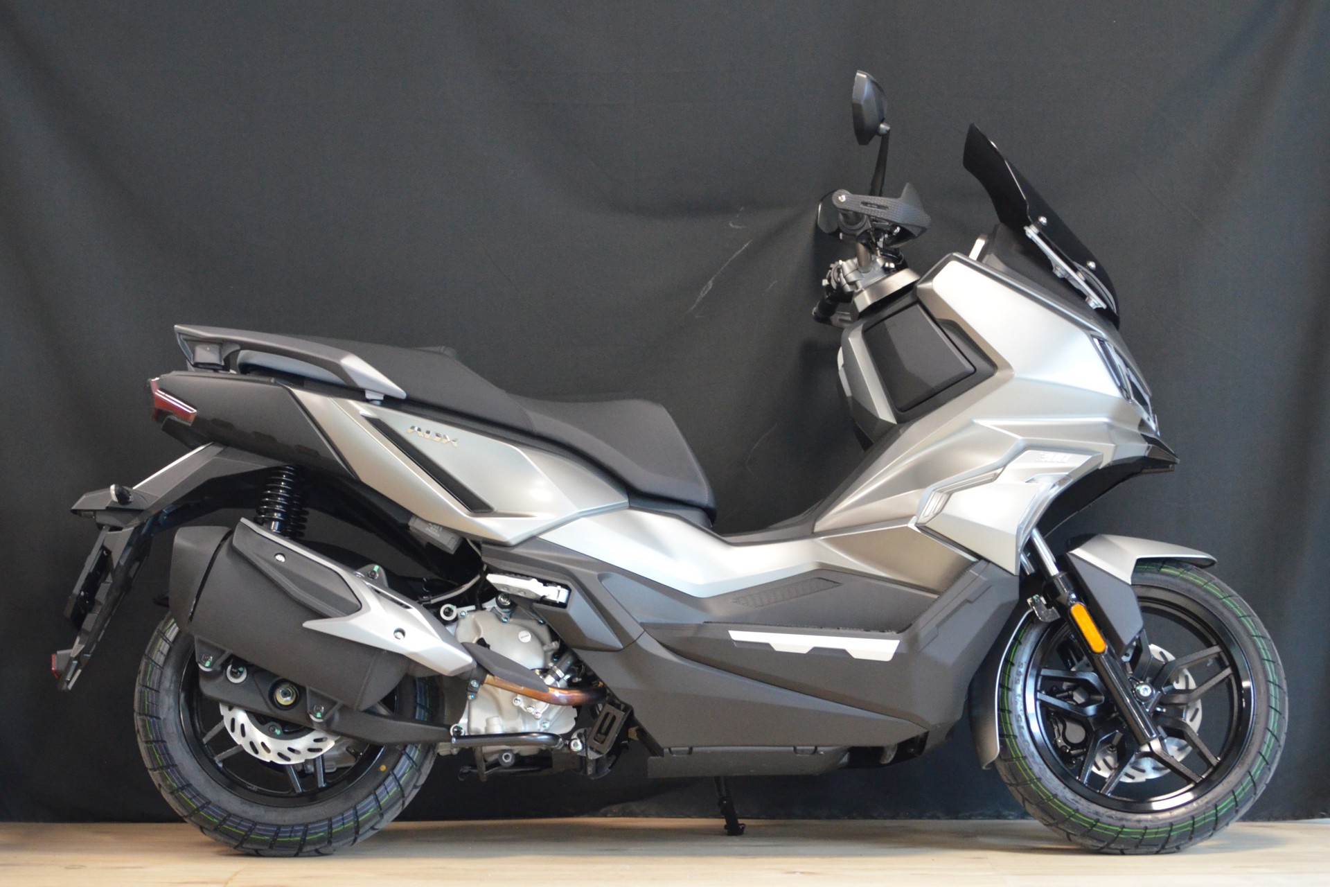 SYM ADX 300 EURO 5+-showroom-element-3