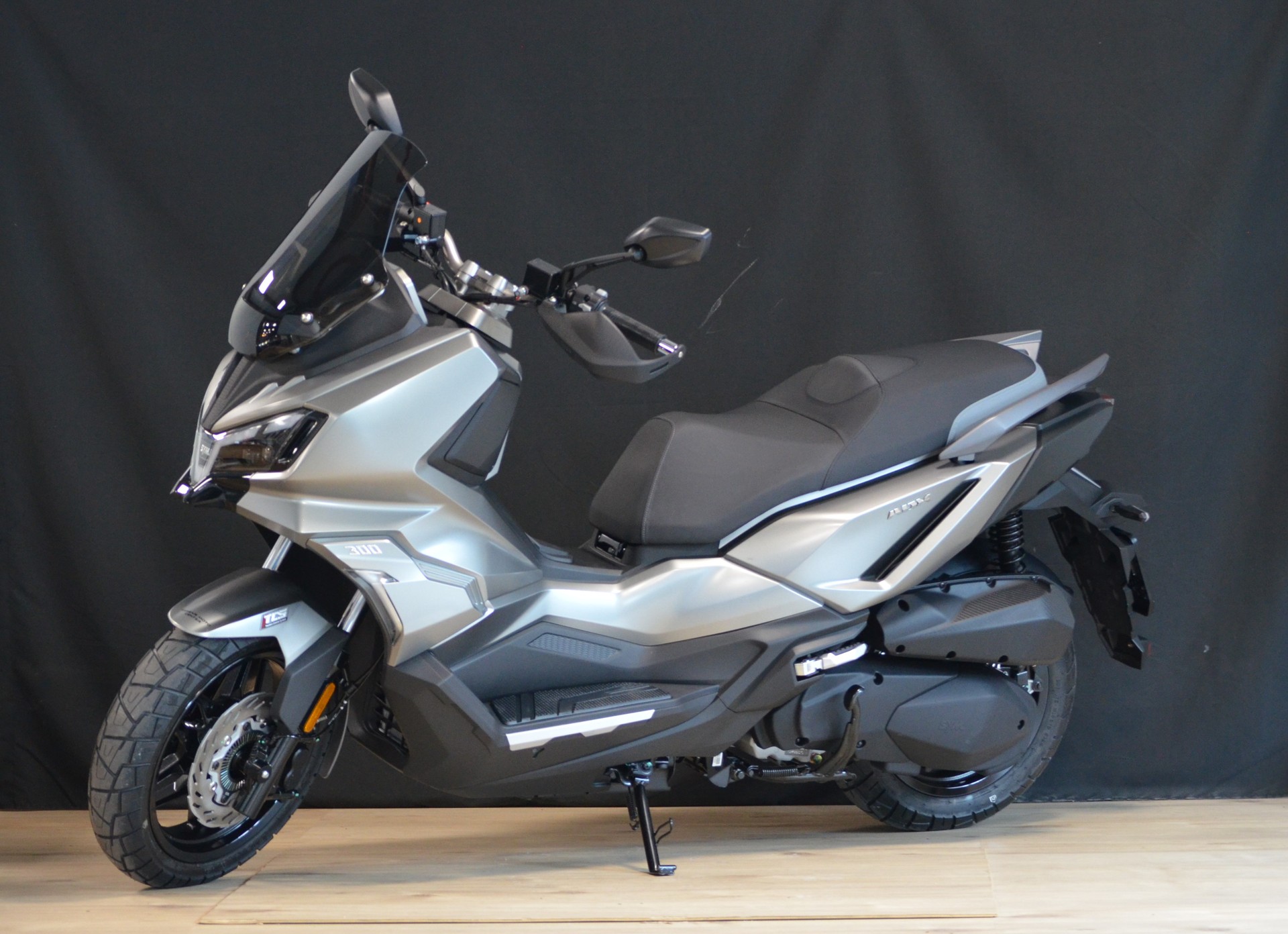 SYM ADX 300 EURO 5+-showroom-element-2