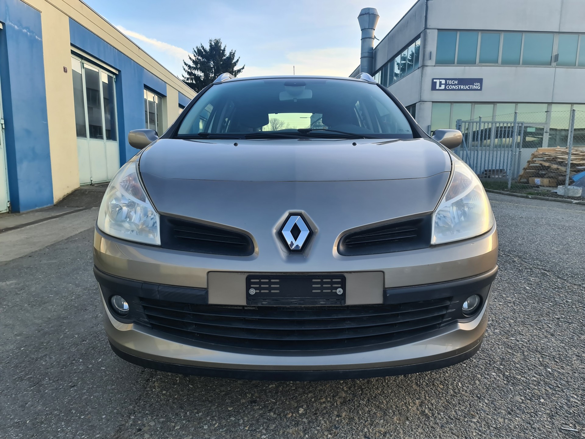 RENAULT Clio Grandtour 1.2 16V Turbo Expression-image-1