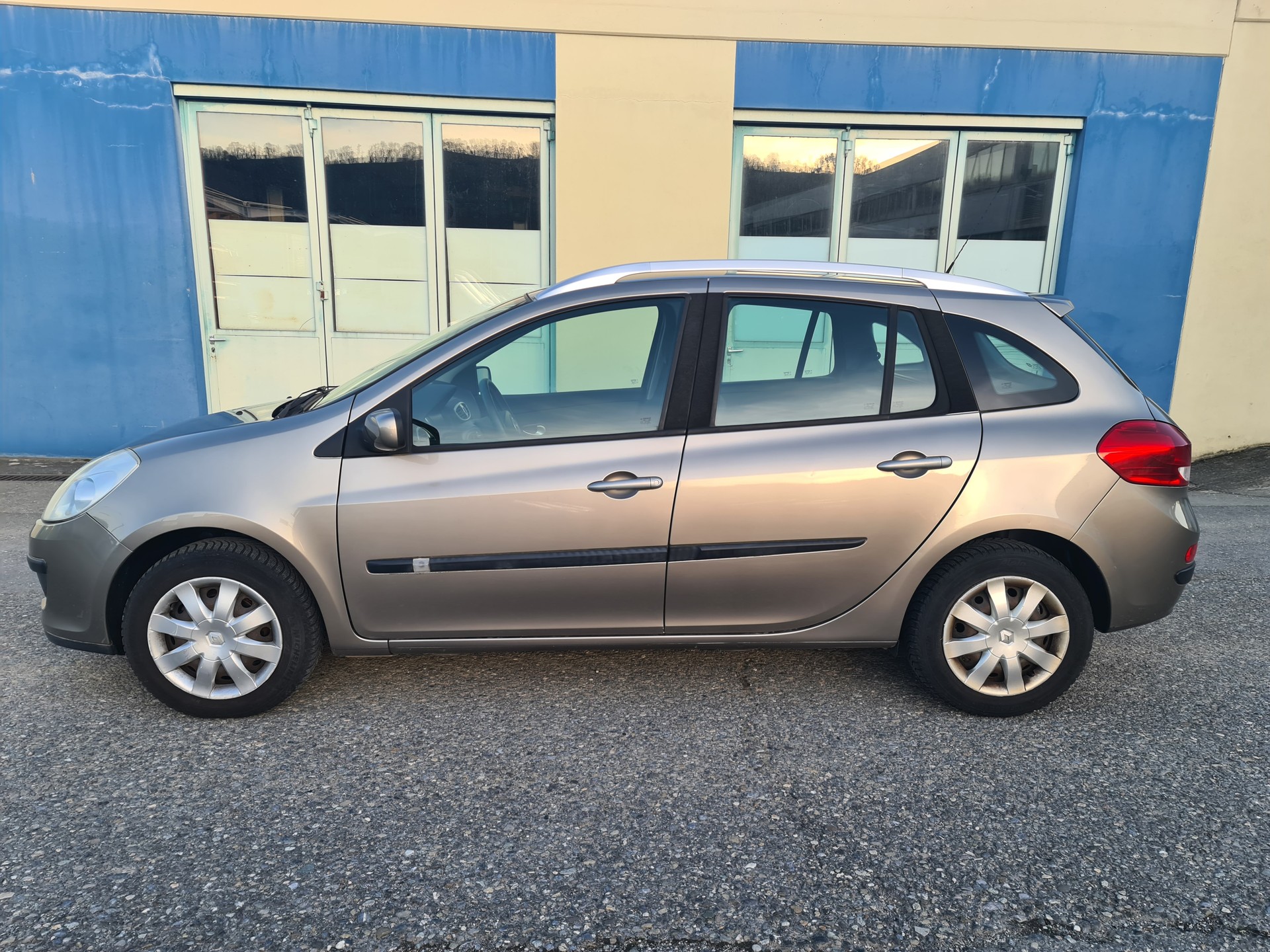 RENAULT Clio Grandtour 1.2 16V Turbo Expression-image-4