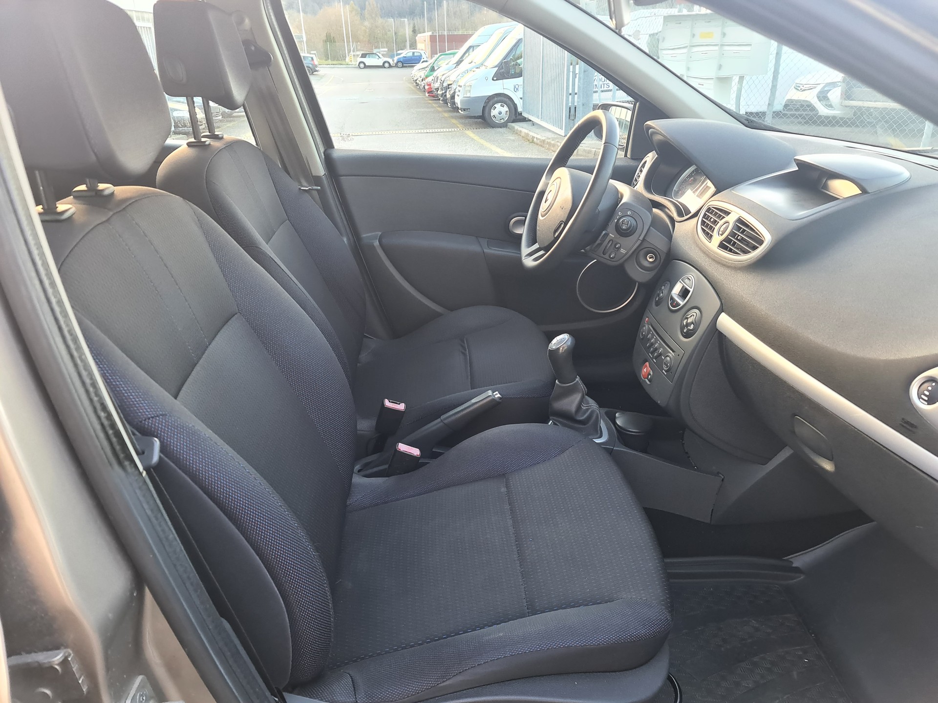 RENAULT Clio Grandtour 1.2 16V Turbo Expression-image-6