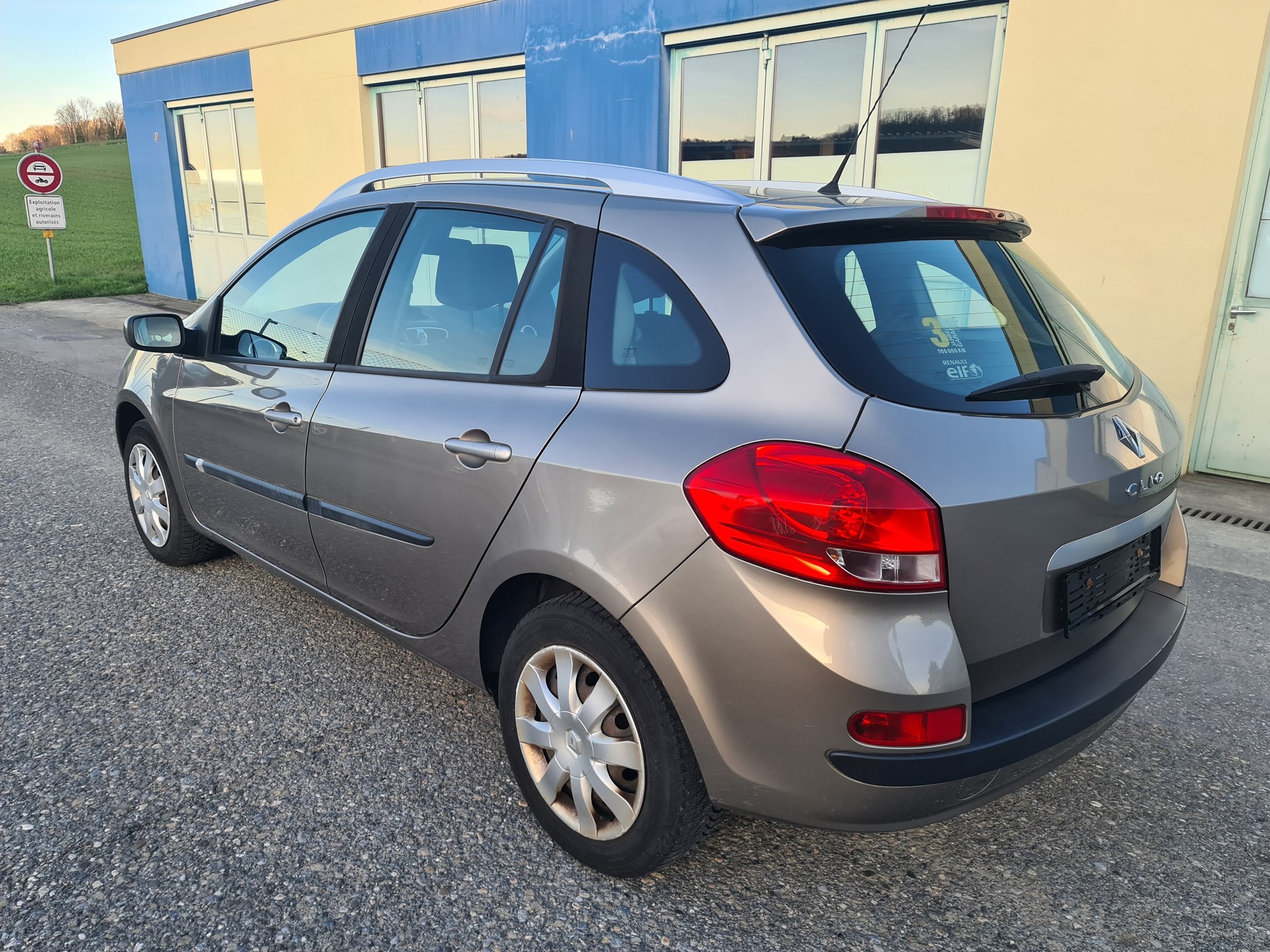RENAULT Clio Grandtour 1.2 16V Turbo Expression-image-3