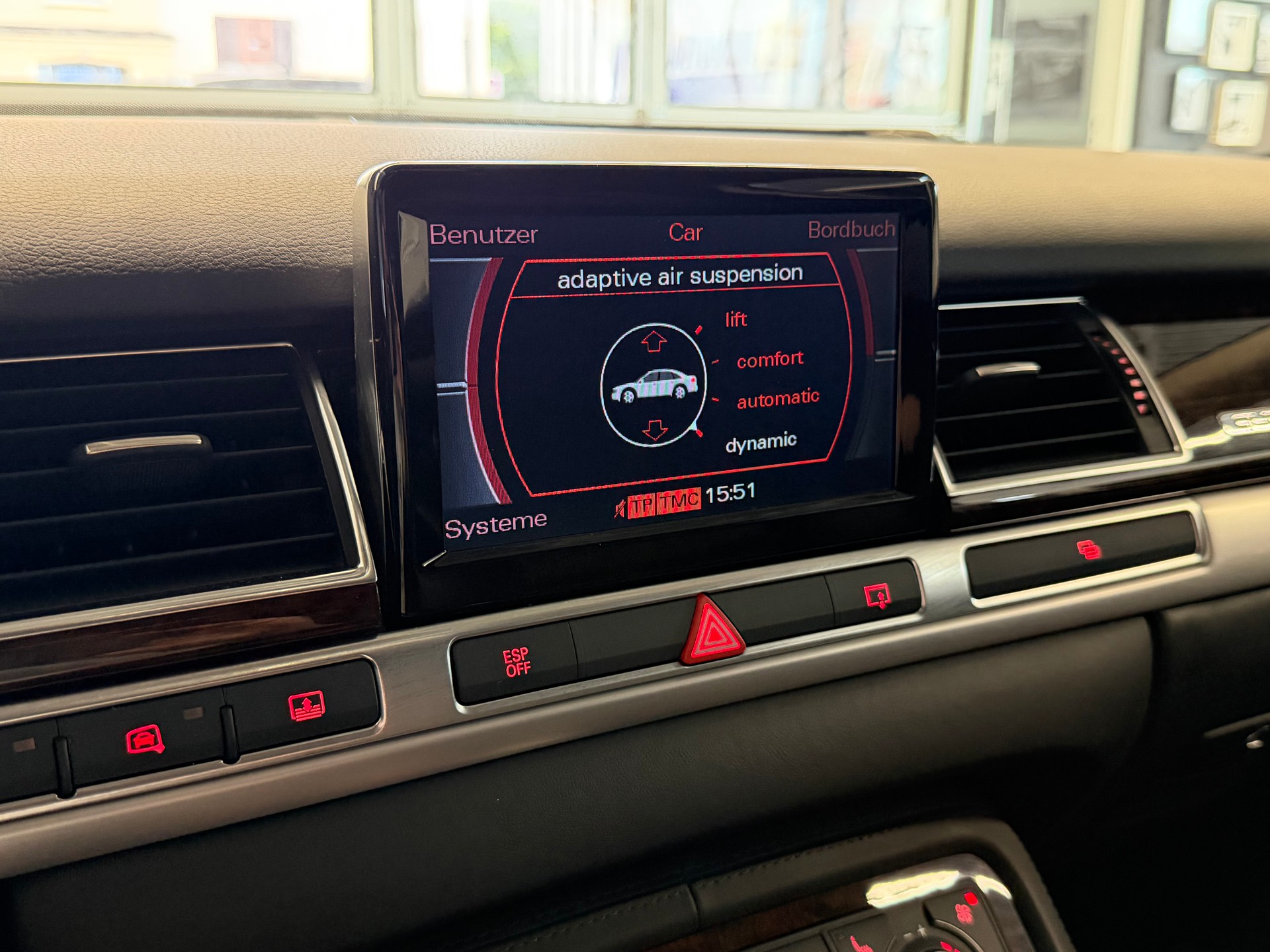 AUDI A8 L 4.2 TDI quattro tiptronic-image-21
