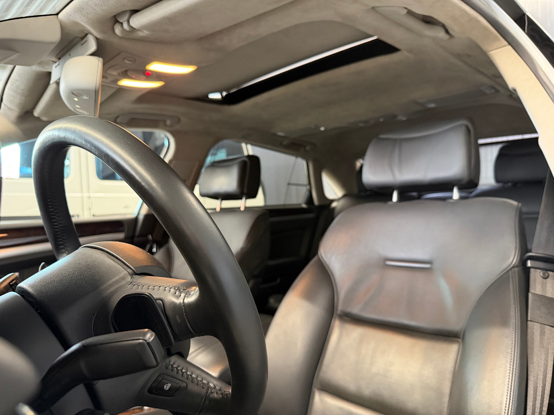 AUDI A8 L 4.2 TDI quattro tiptronic-image-11