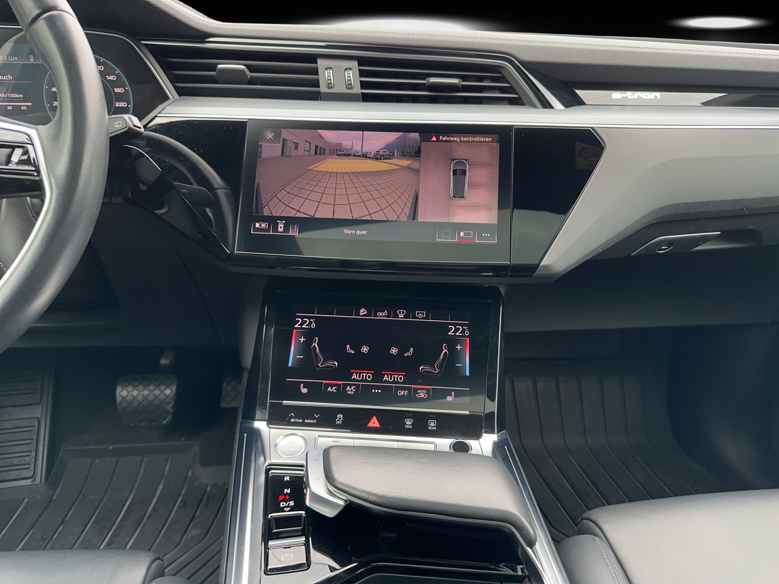 AUDI e-tron 55 Advanced quattro-image-11