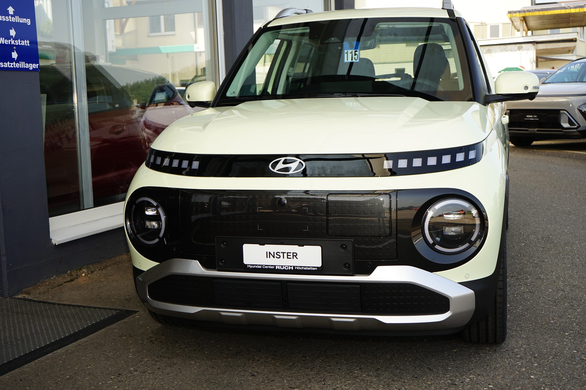 HYUNDAI Inster 49kWh Vertex-image-2