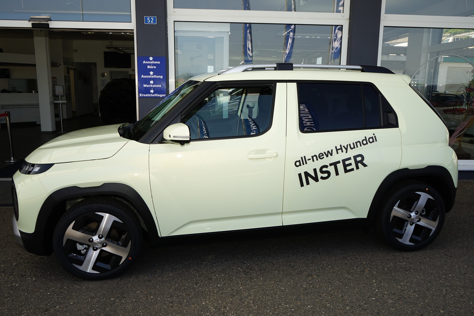HYUNDAI Inster 49kWh Vertex-image-3