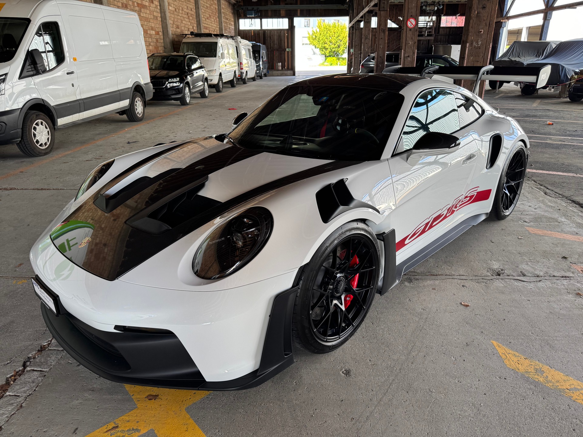 PORSCHE 911 GT3 RS-showroom-element-2