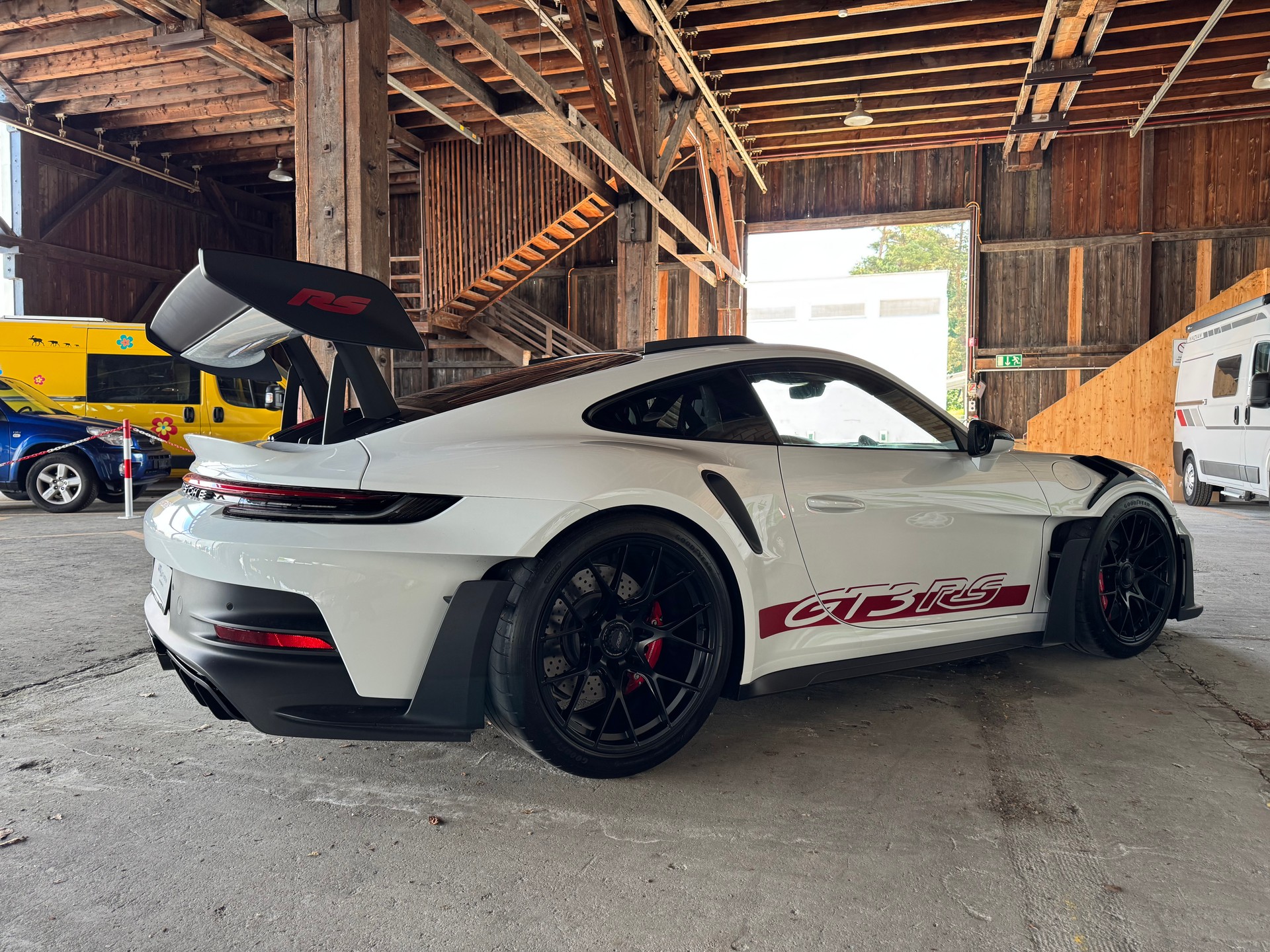 PORSCHE 911 GT3 RS-image-5