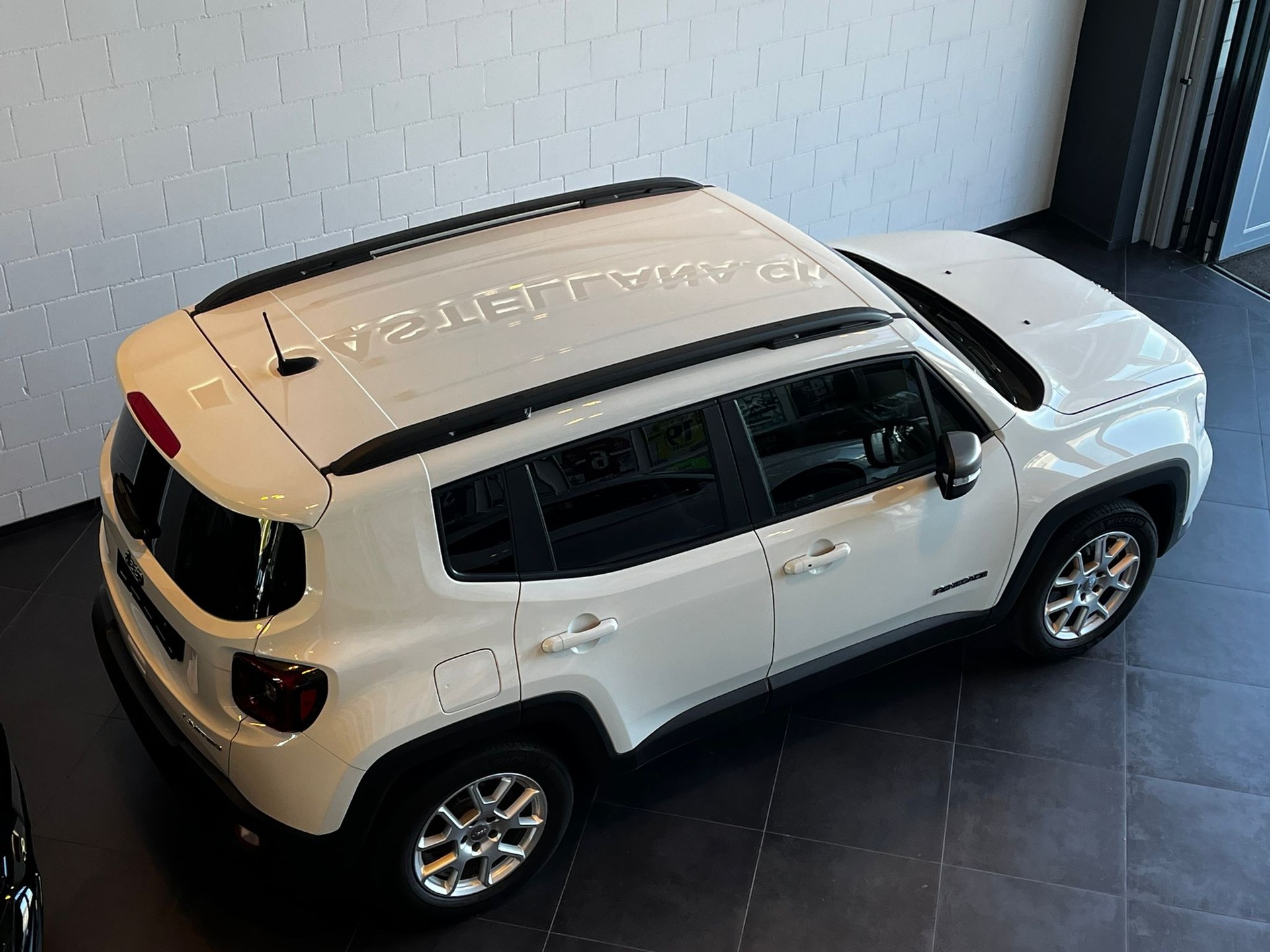 JEEP Renegade 1.3 GSE Turbo Limited-image-8
