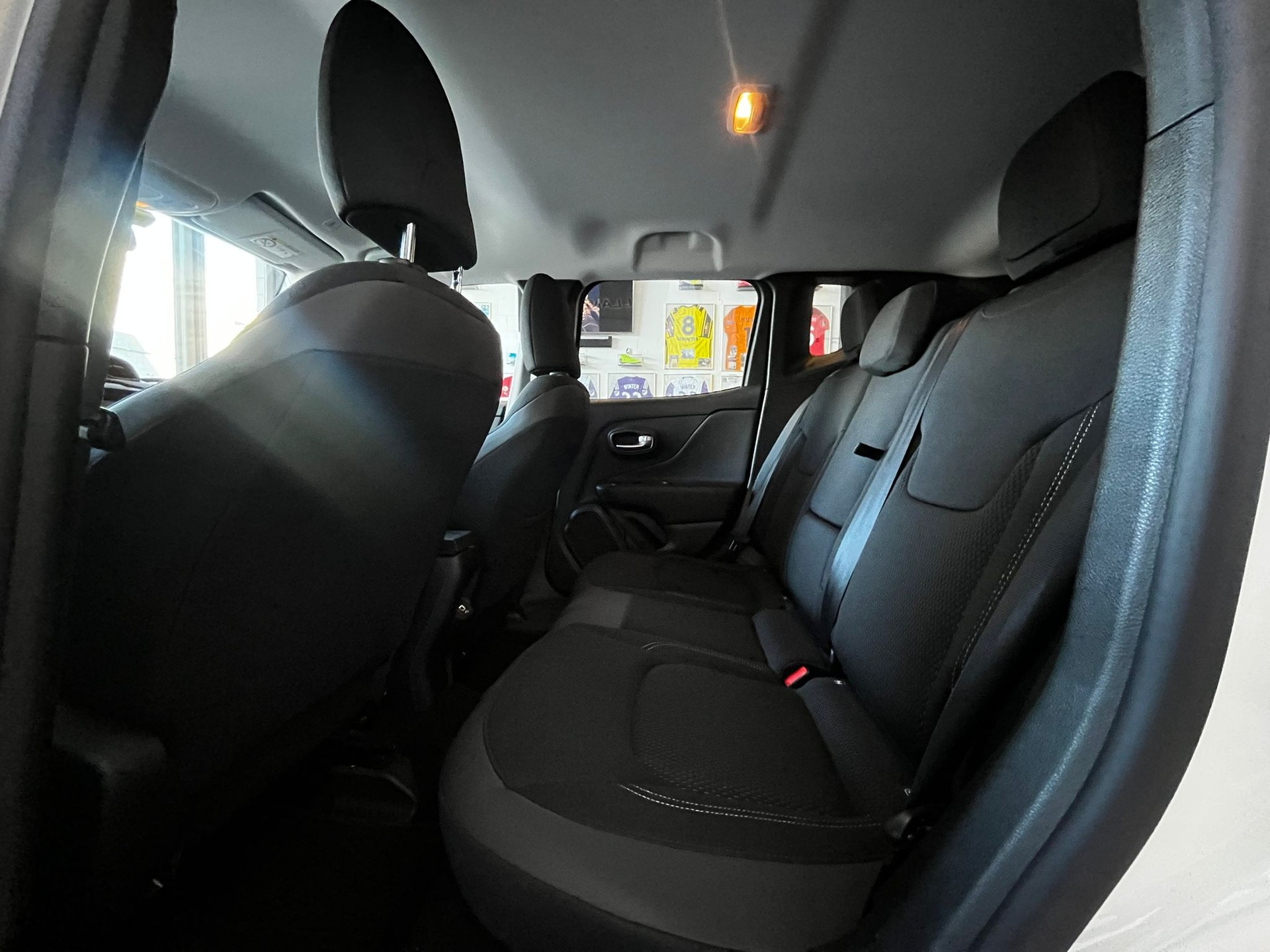 JEEP Renegade 1.3 GSE Turbo Limited-image-14