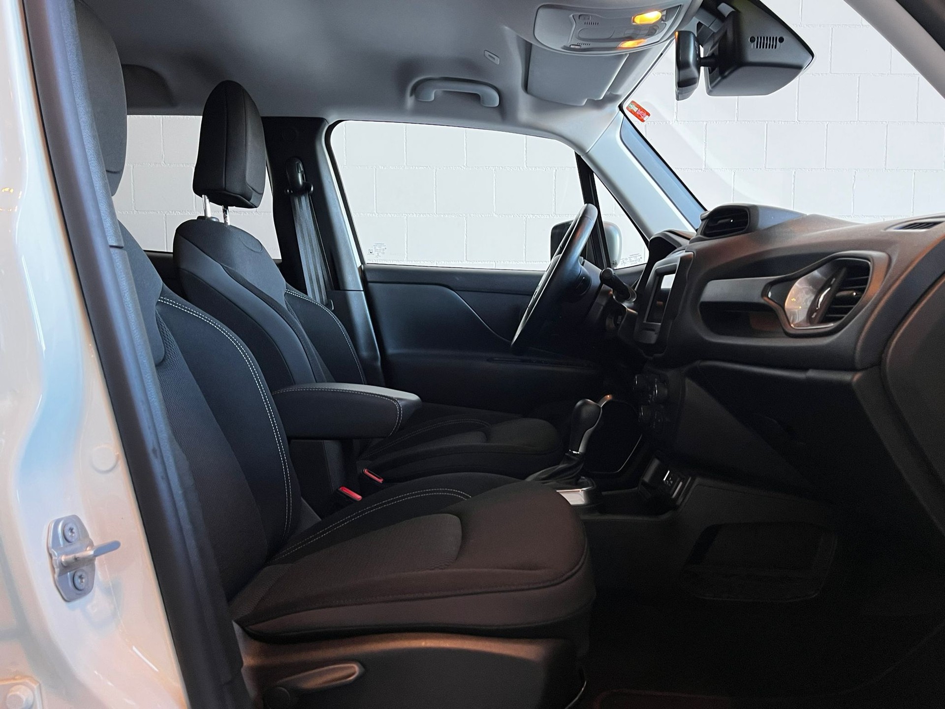 JEEP Renegade 1.3 GSE Turbo Limited-image-16