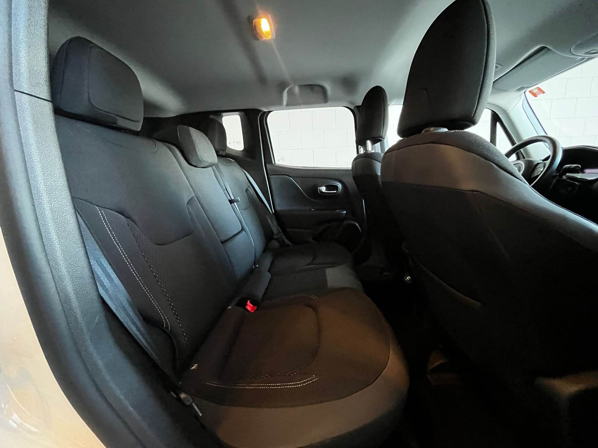 JEEP Renegade 1.3 GSE Turbo Limited-image-15