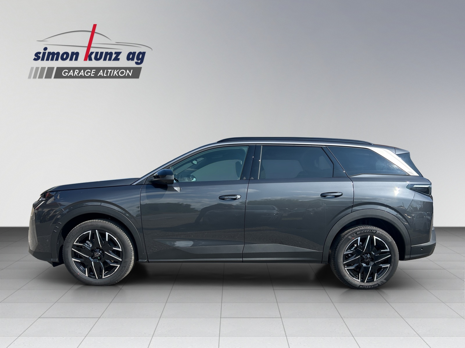 PEUGEOT 5008 1.2 Hybrid Allure Premium-image-2