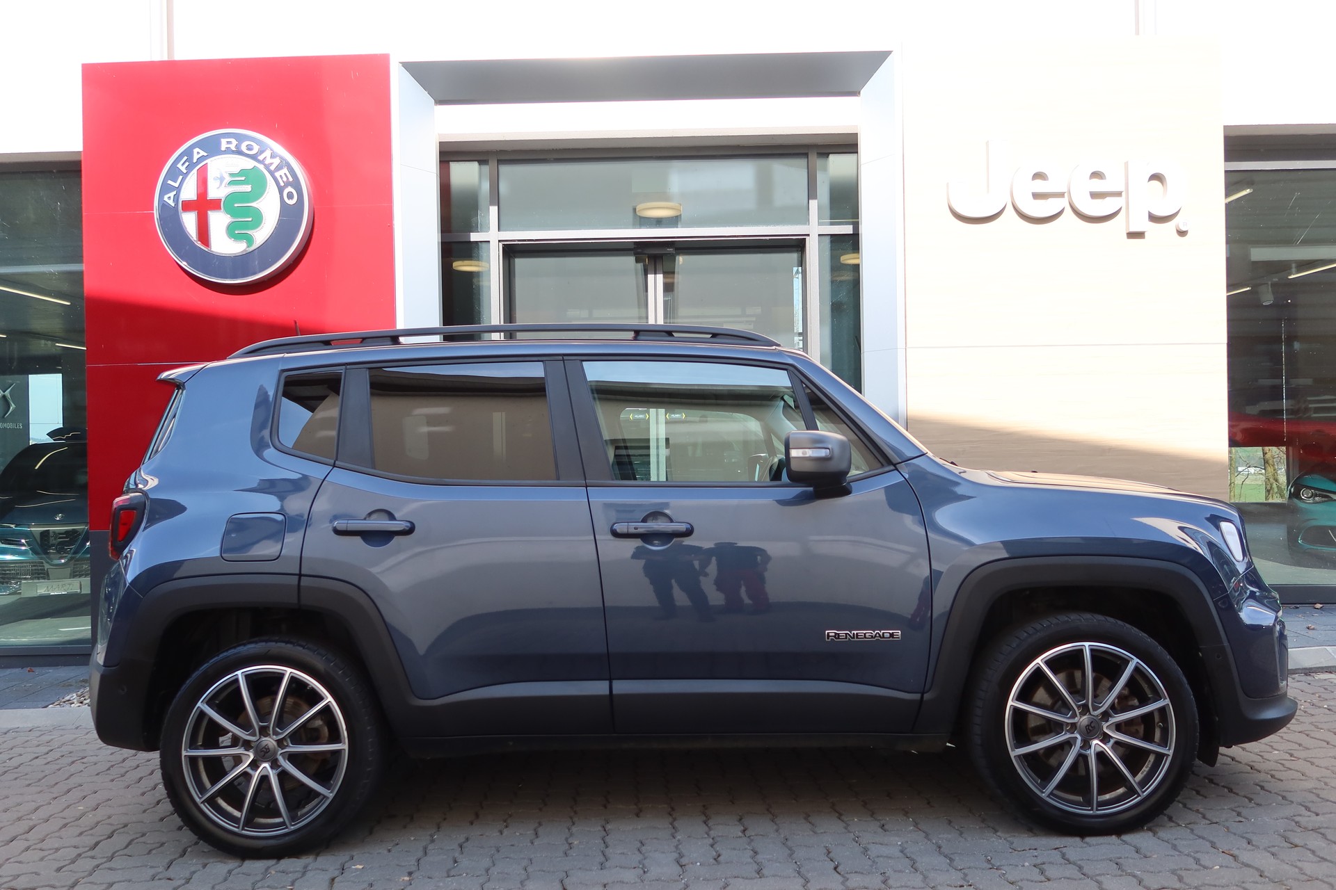 JEEP Renegade 1.3 PHEV LimiAWD-image-2