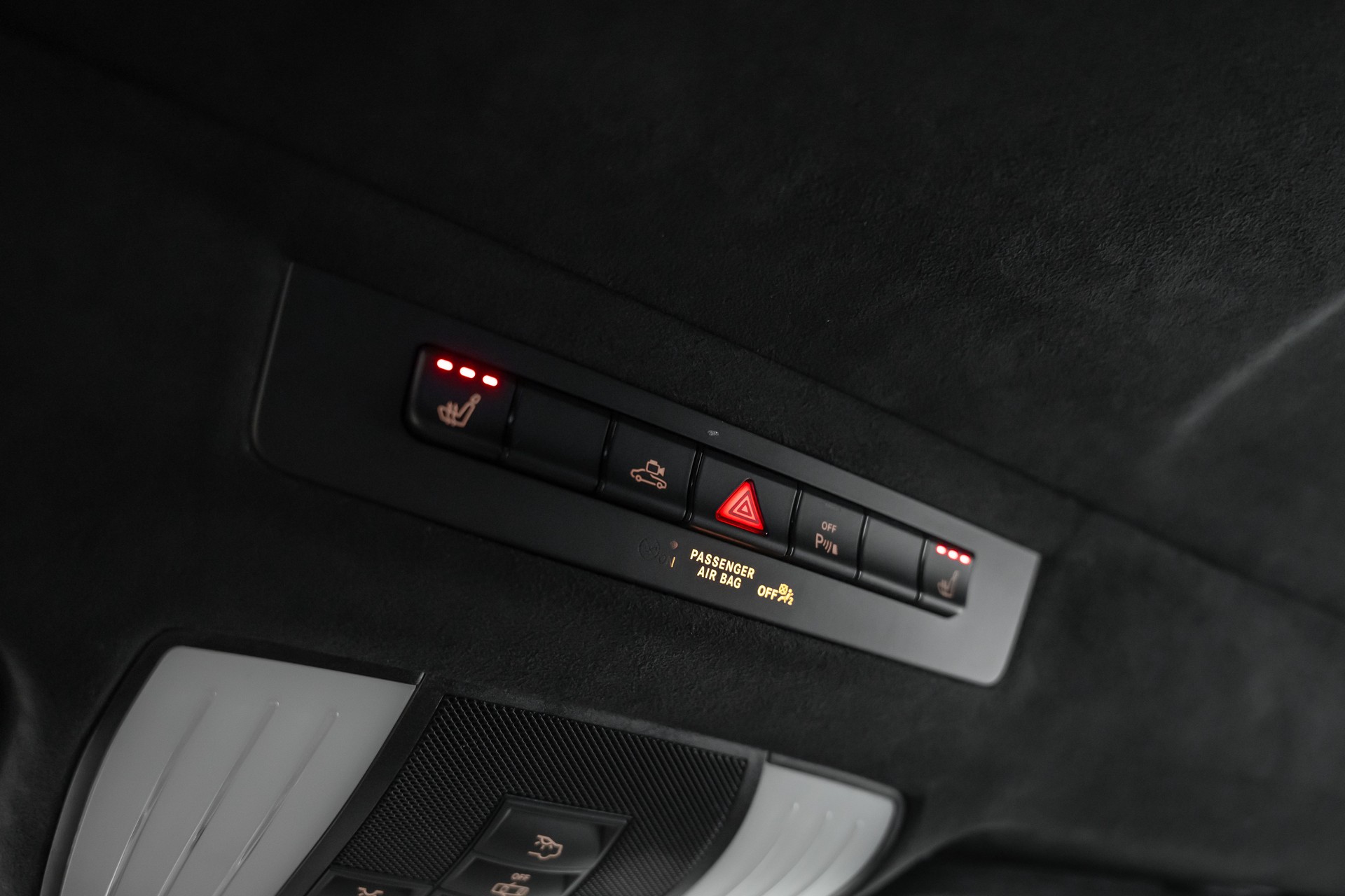 MERCEDES-BENZ AMG GT R Speedshift DCT-image-26
