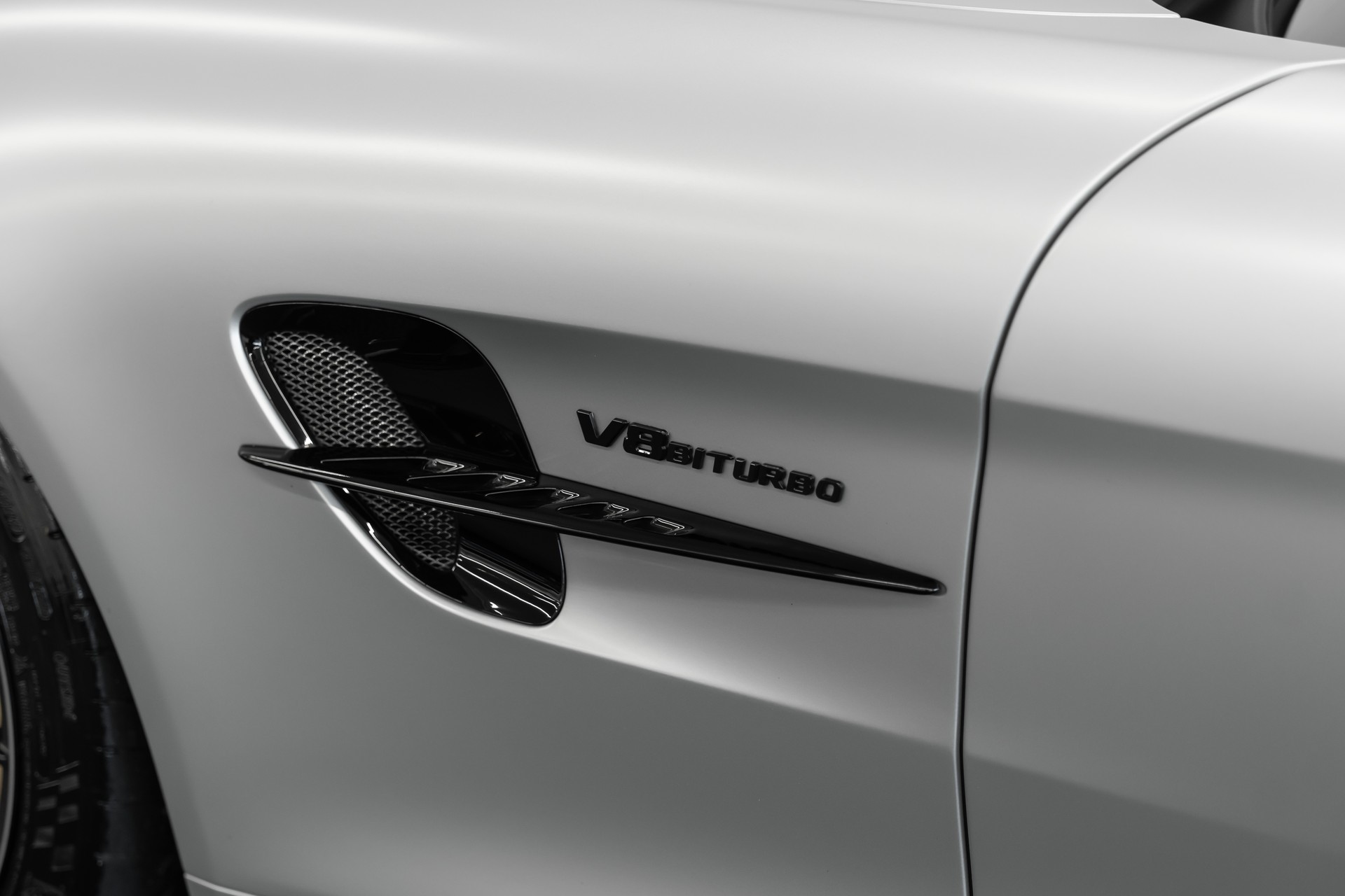 MERCEDES-BENZ AMG GT R Speedshift DCT-image-13