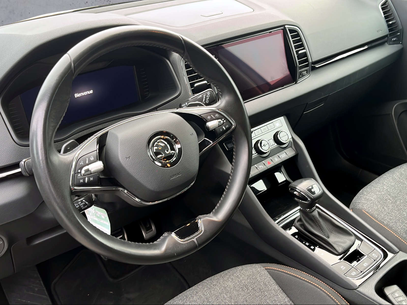 SKODA Karoq 1.5 TSI ACT Clever DSG-image-2