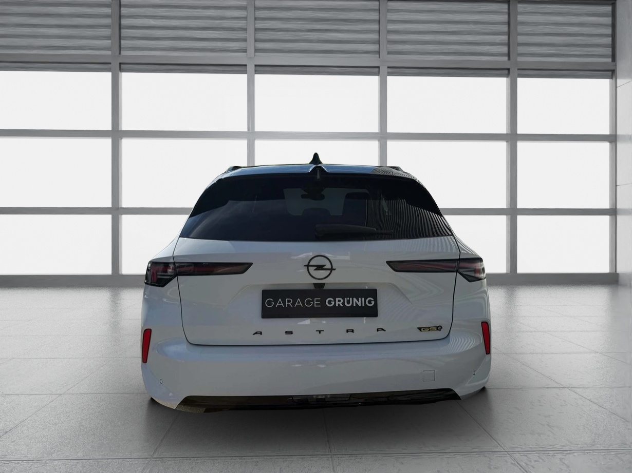 OPEL Astra Sports Tourer 1.6 PHEV Turbo GSe-image-4