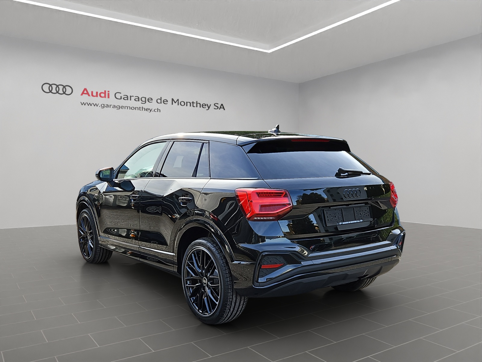 AUDI Q2 35 TFSI S line S-tronic-image-1