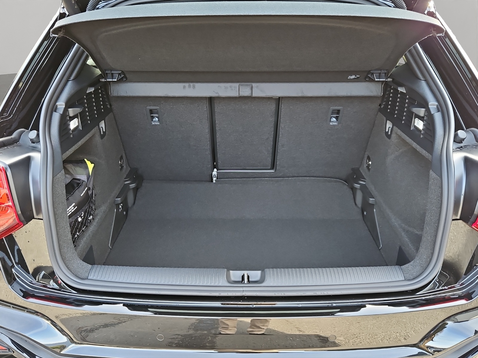 AUDI Q2 35 TFSI S line S-tronic-image-12