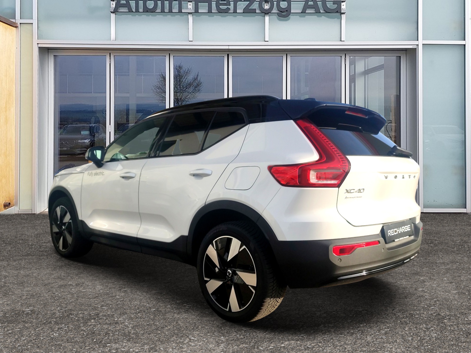 VOLVO XC40 E60 Core-image-2
