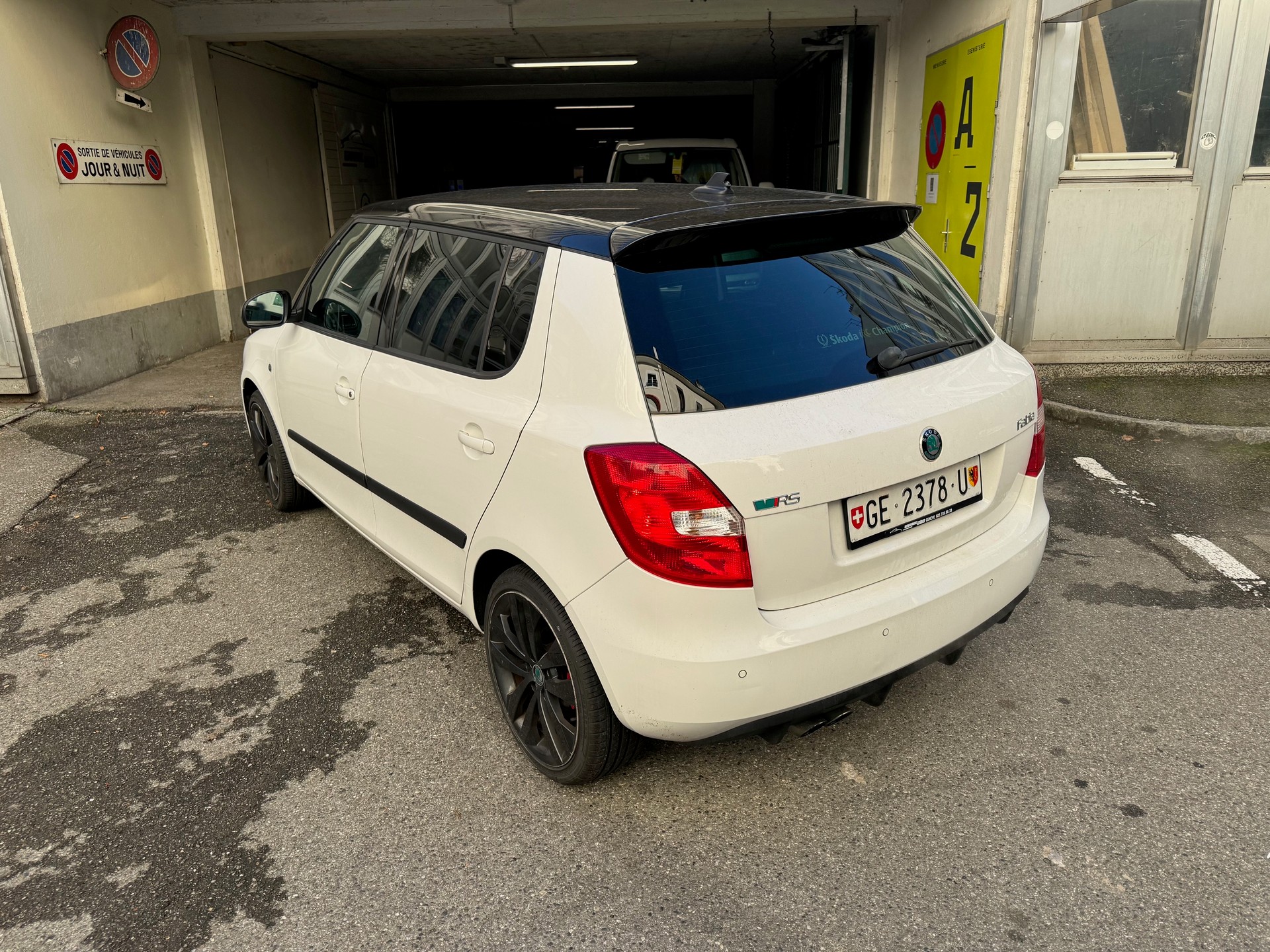 SKODA Fabia 1.4 TSI RS DSG-image-3