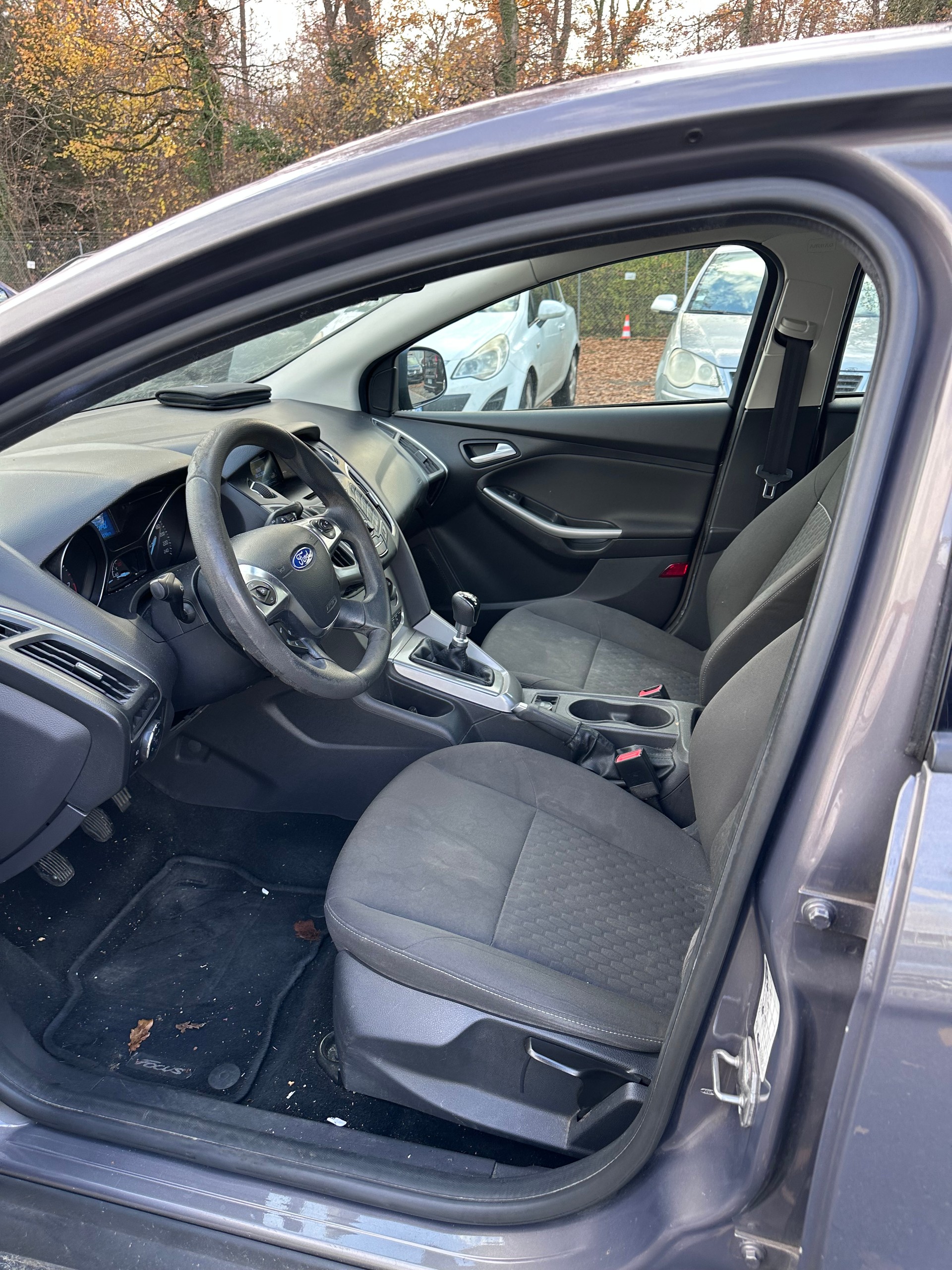 FORD Focus 1.0 SCTi Titanium-image-8