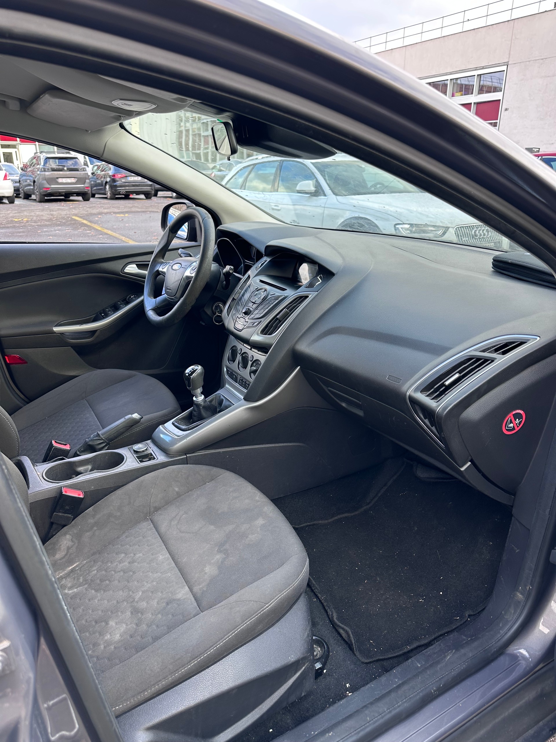 FORD Focus 1.0 SCTi Titanium-image-7