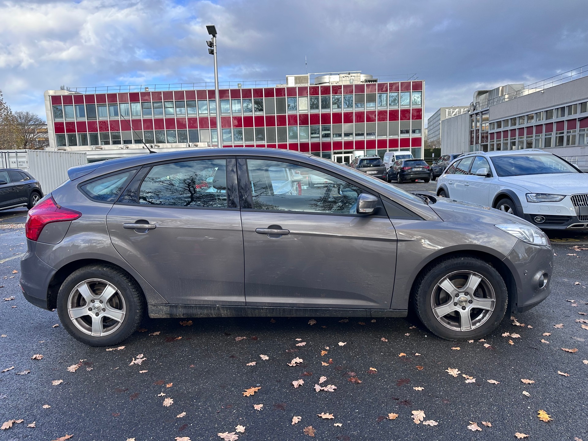 FORD Focus 1.0 SCTi Titanium-image-4