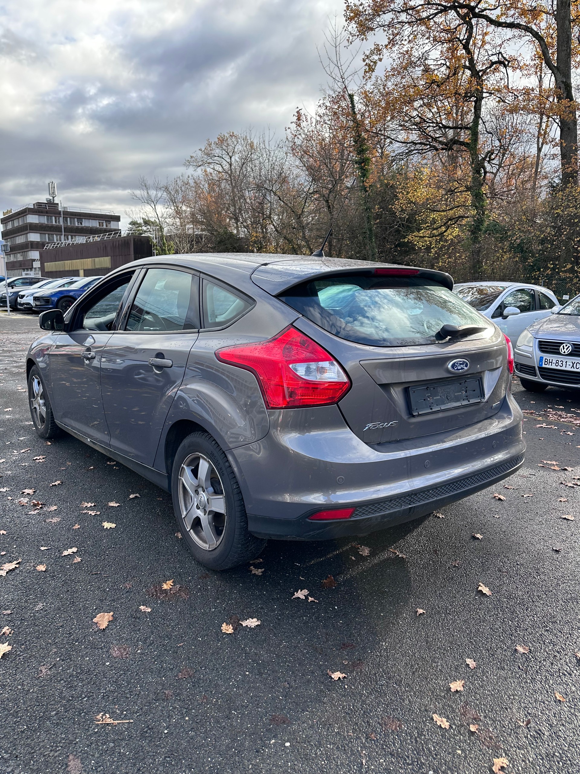FORD Focus 1.0 SCTi Titanium-image-2