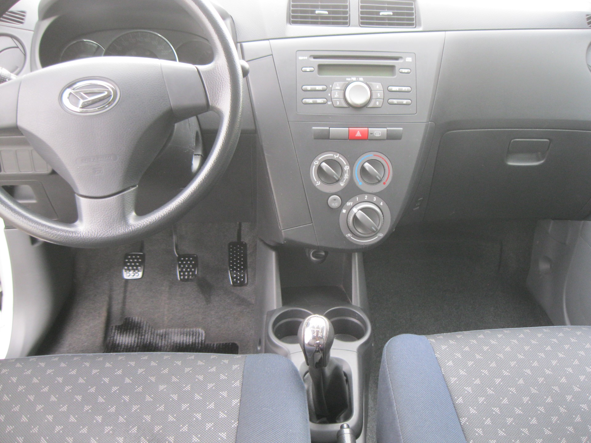 DAIHATSU Cuore 1.0-image-6