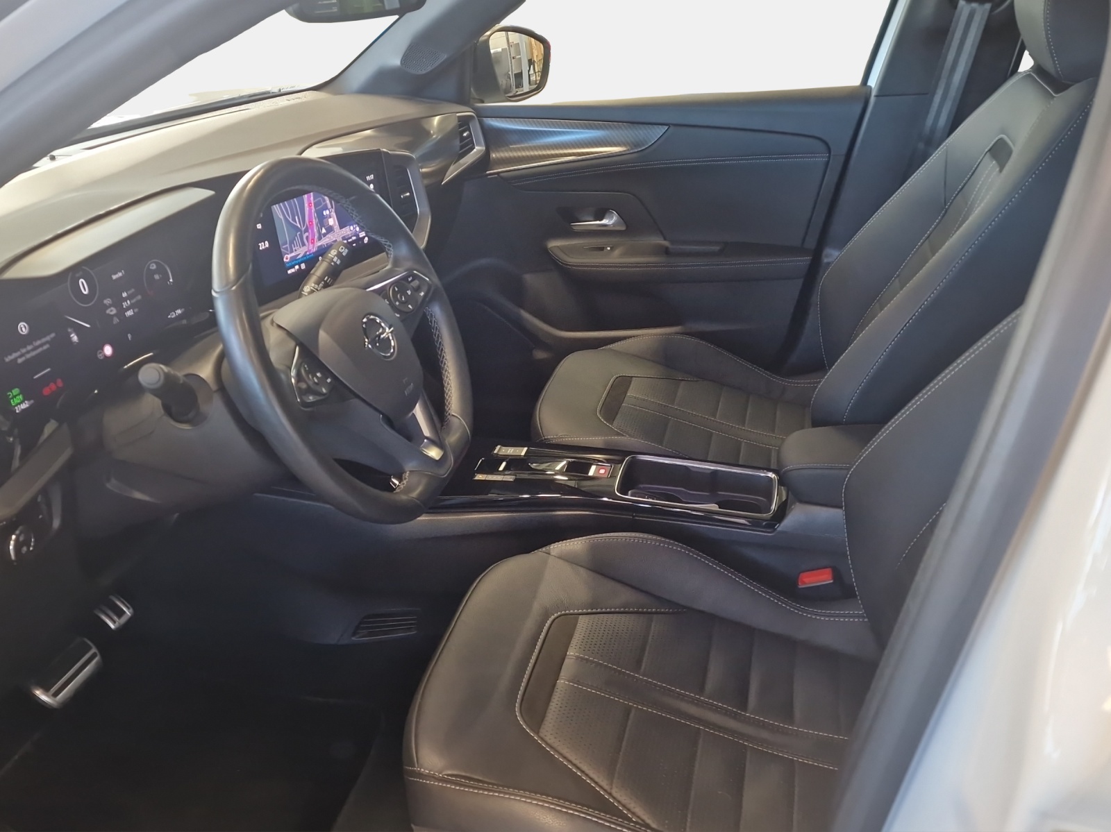 OPEL Mokka-e 50kWH/136 GS Line-image-9