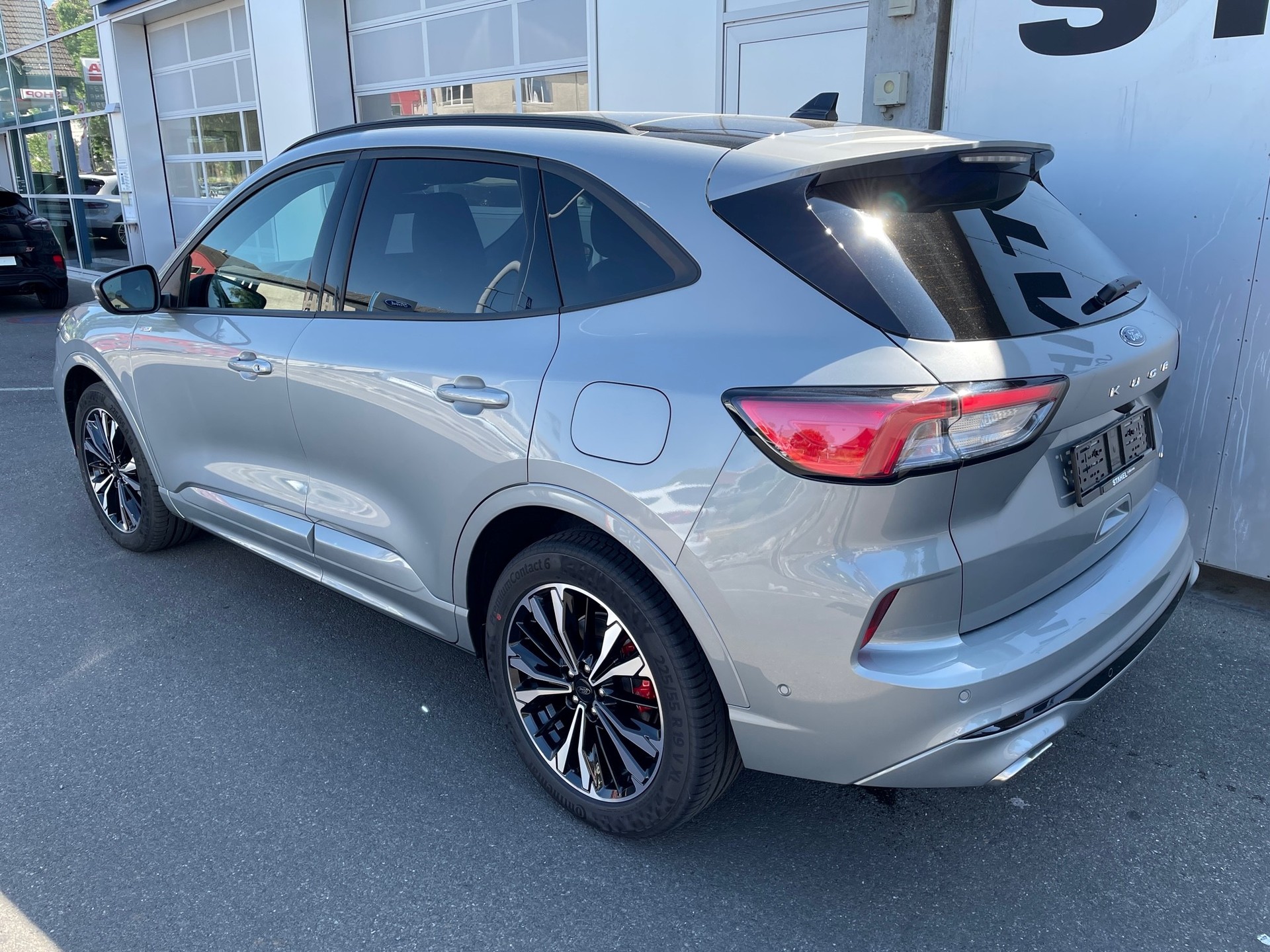FORD Kuga 2.5 Plug-in Hybrid ST-Line X-image-2