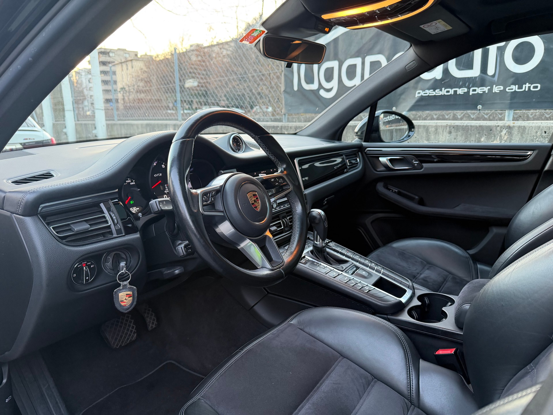 PORSCHE Macan GTS PDK-image-5