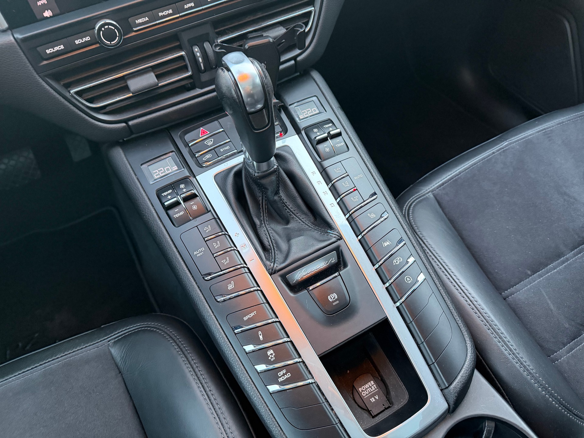 PORSCHE Macan GTS PDK-image-8