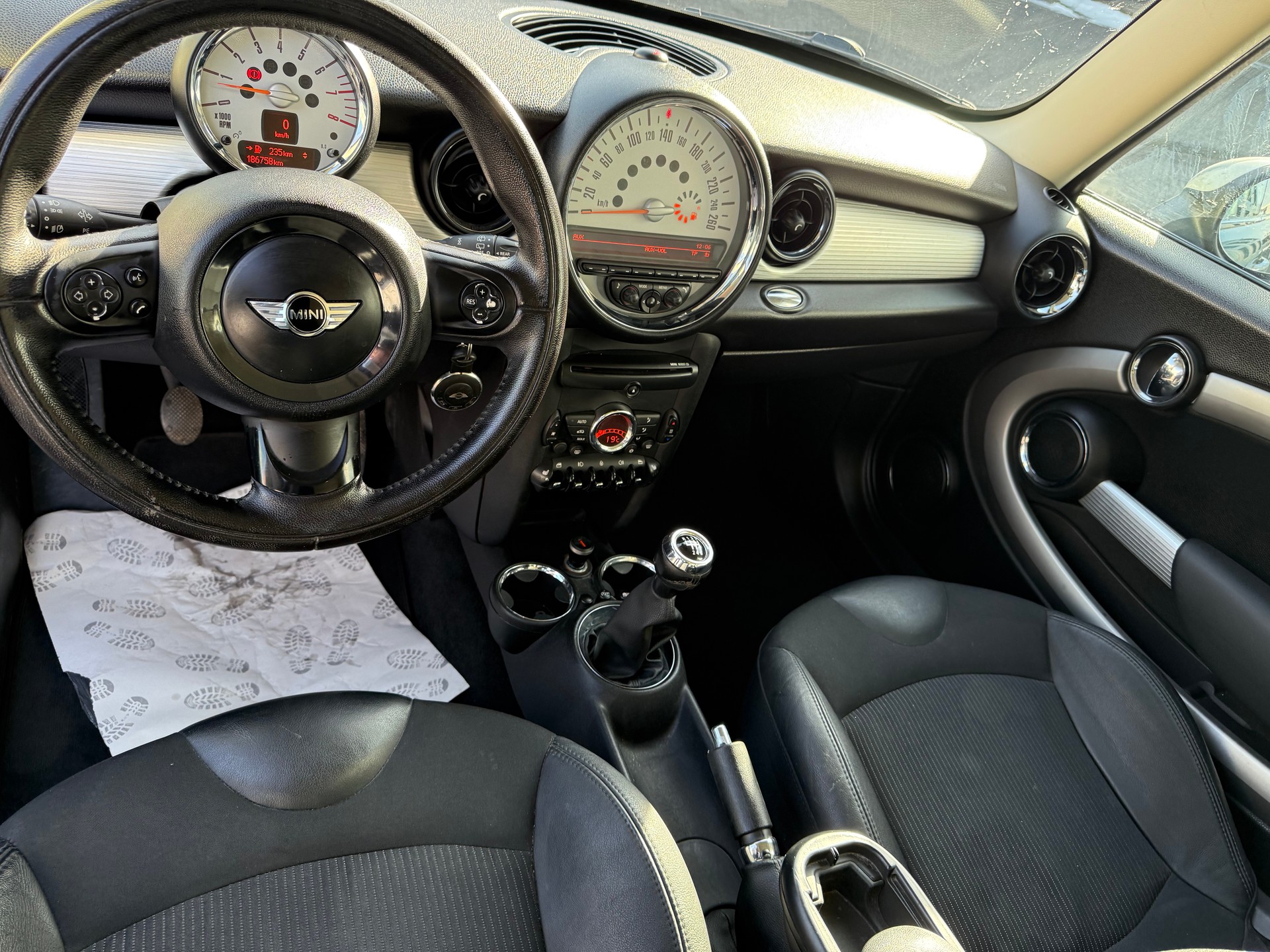 MINI Cooper-image-7