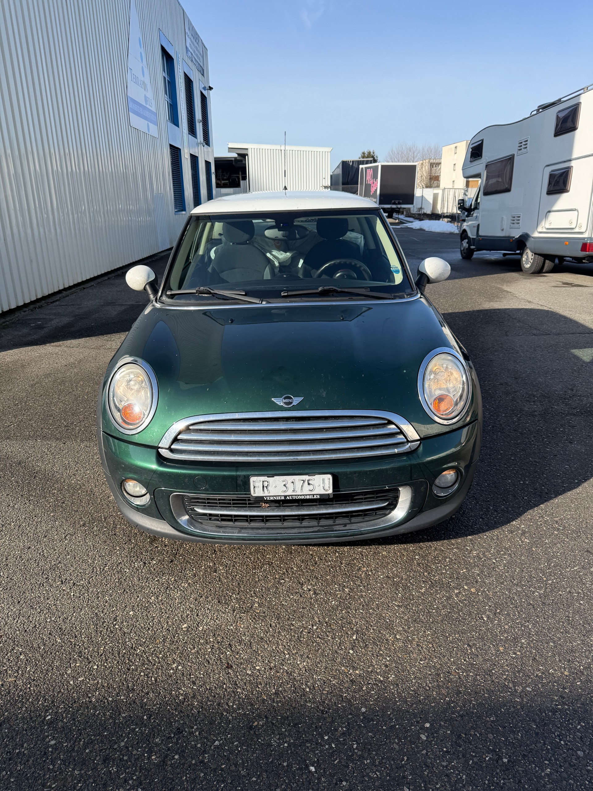 MINI Cooper-image-1